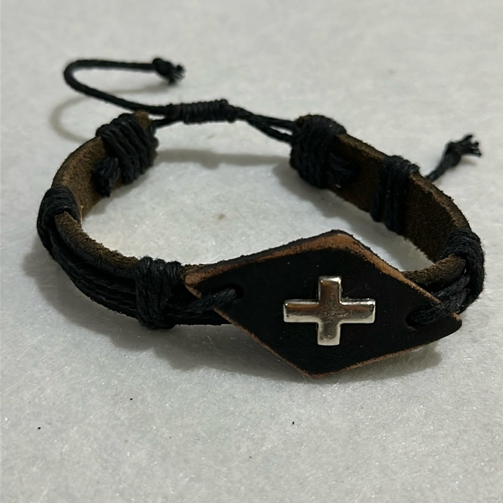 Brown leather boho women’s adjustable bracelet